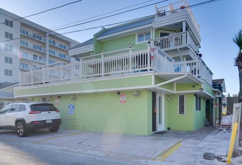 Breezy White Sands House Steps To Gulf Shore!
