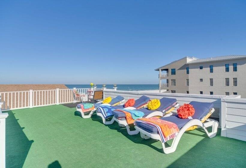 Breezy White Sands House Steps To Gulf Shore!