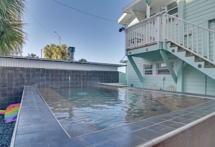 Breezy White Sands House Steps To Gulf Shore!