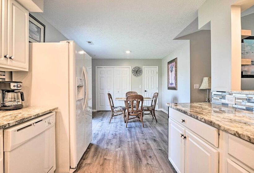 Pet Friendly Home W/ Fire Pit In Myrtle Beach