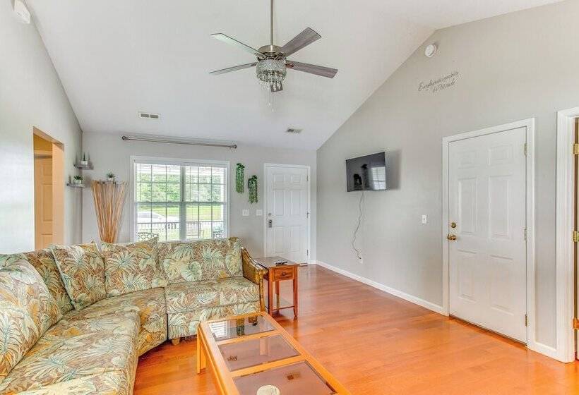 Pet Friendly Home W/ Fire Pit In Myrtle Beach