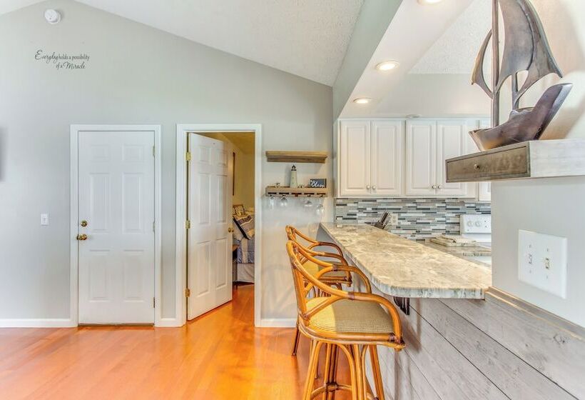 Pet Friendly Home W/ Fire Pit In Myrtle Beach