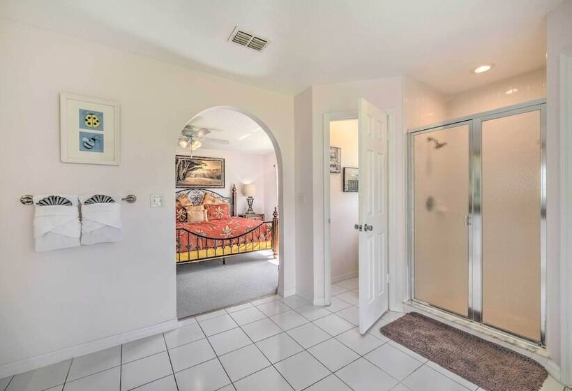 Pool + Game Room, 5 Mi To Disney: Kissimmee Home!