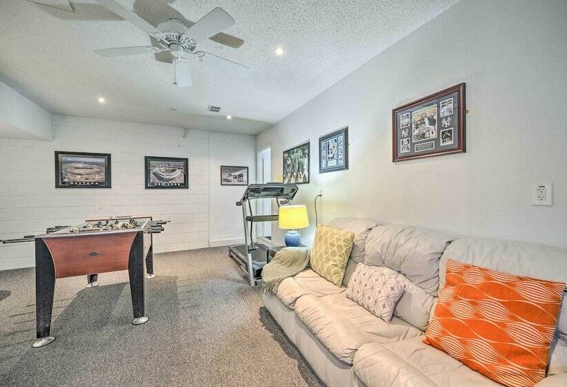 Pool + Game Room, 5 Mi To Disney: Kissimmee Home!