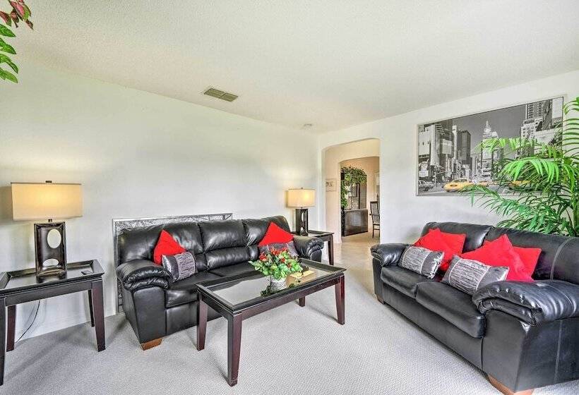 Pool + Game Room, 5 Mi To Disney: Kissimmee Home!