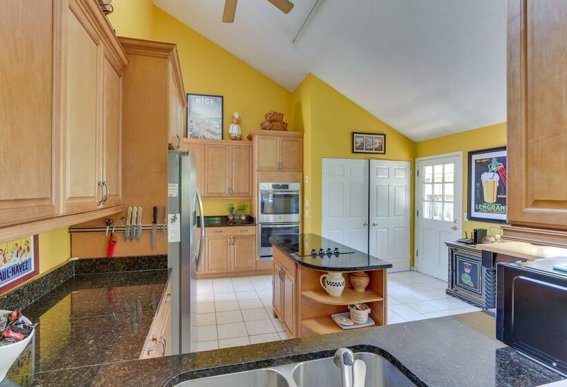 2 Mi To Beach: Hilton Head Home W/ Furnished Deck