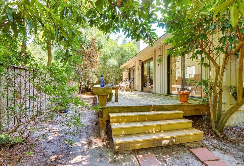 2 Mi To Beach: Hilton Head Home W/ Furnished Deck