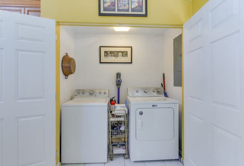 2 Mi To Beach: Hilton Head Home W/ Furnished Deck