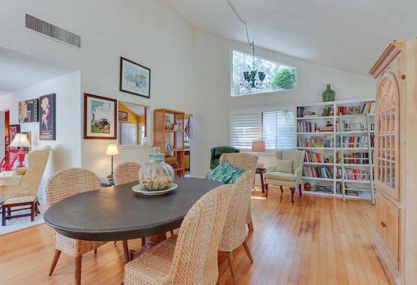 2 Mi To Beach: Hilton Head Home W/ Furnished Deck