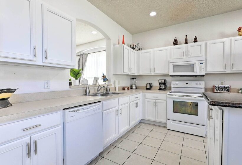 Kissimmee Home W/ Pool < 9 Mi To Disney World!