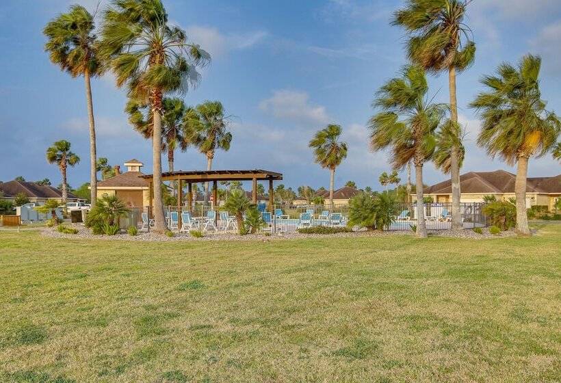 Bright Laguna Vista Home W/ Community Pool!