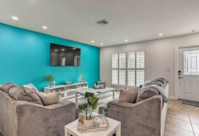 Bright Port St Lucie Home W/ Private Pool!