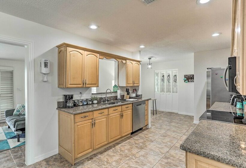 Bright Port St Lucie Home W/ Private Pool!