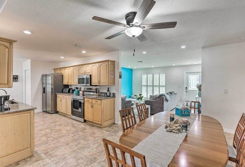 Bright Port St Lucie Home W/ Private Pool!