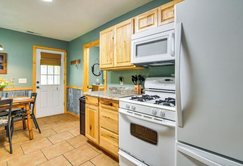 Bull Shoals Lake Home W/ Porch   Steps To Water!