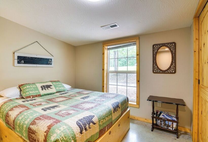 Bull Shoals Lake Home W/ Porch   Steps To Water!