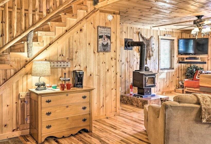 Cabin On Table Rock Lake W/ Hot Tub & Fire Pit!