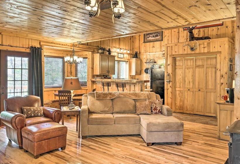 Cabin On Table Rock Lake W/ Hot Tub & Fire Pit!