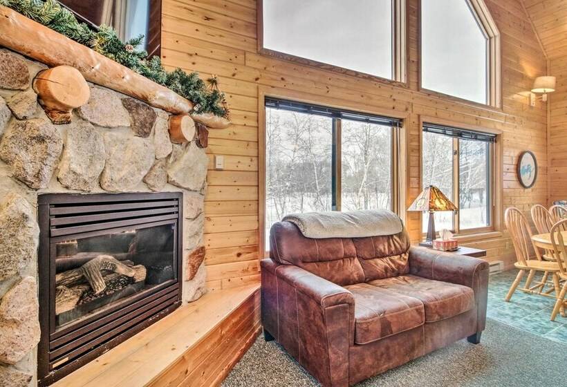 Cabin W/ Fireplace < 1 Mile To Lakes + Golf