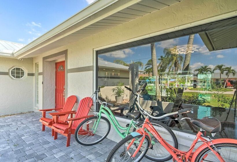 Outdoor Entertainment Oasis: Cape Coral Home
