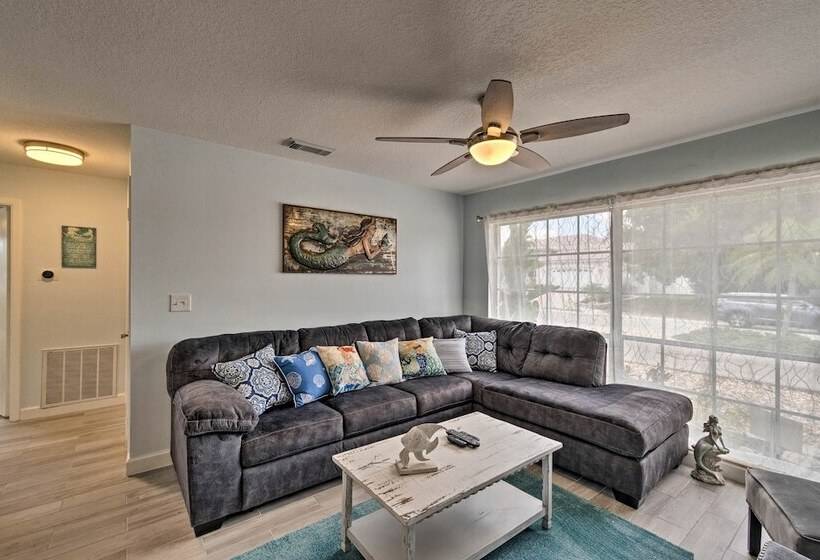 Canalfront Bradenton Home W/ Dock & Pool!