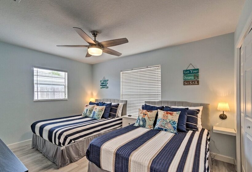 Canalfront Bradenton Home W/ Dock & Pool!