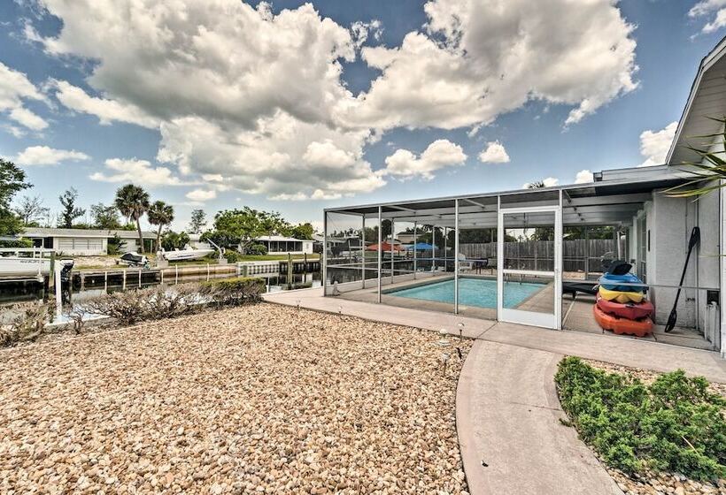 Canalfront Bradenton Home W/ Dock & Pool!