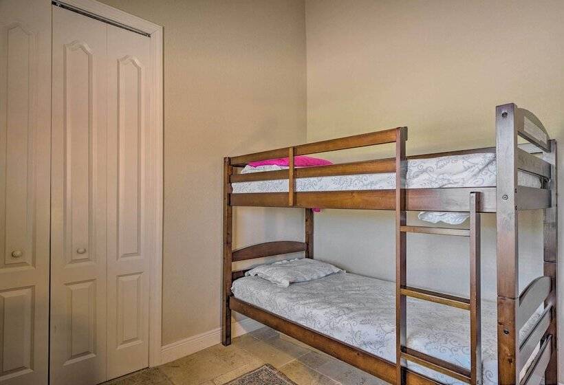 Private Pool & Grill: Canalfront Cape Coral Home