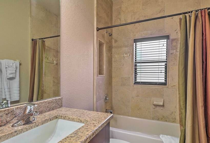 Private Pool & Grill: Canalfront Cape Coral Home