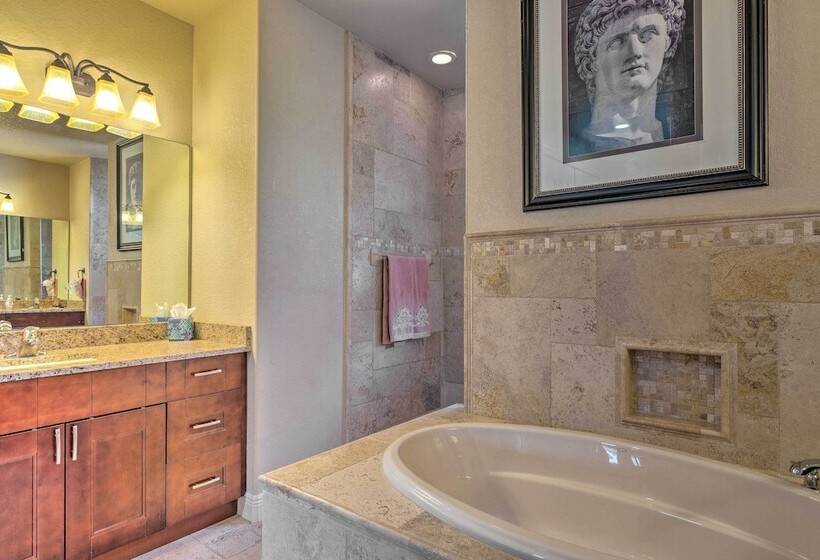 Private Pool & Grill: Canalfront Cape Coral Home