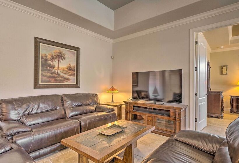 Private Pool & Grill: Canalfront Cape Coral Home