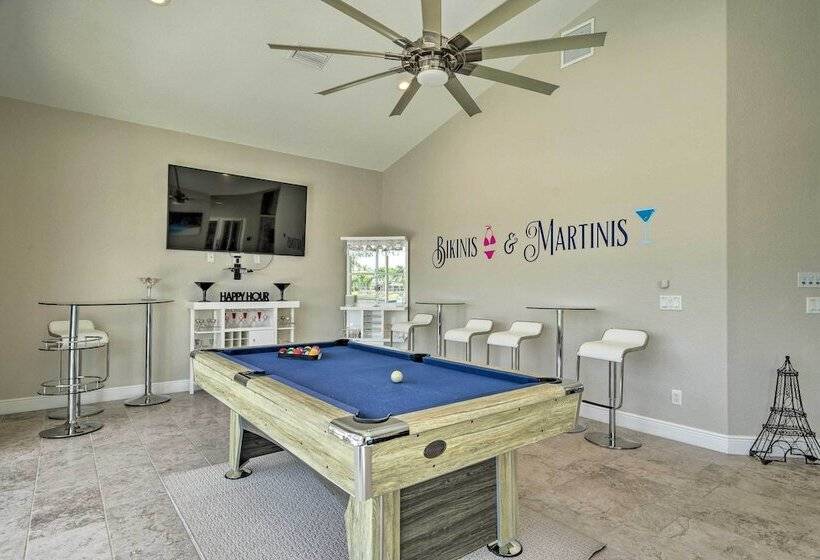 Canalfront Pool & Hot Tub: Home In Cape Coral