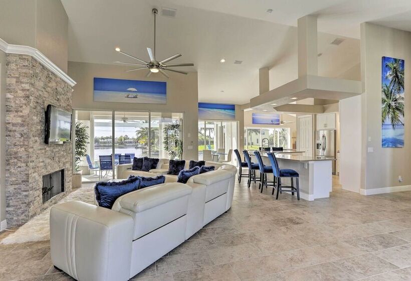 Canalfront Pool & Hot Tub: Home In Cape Coral