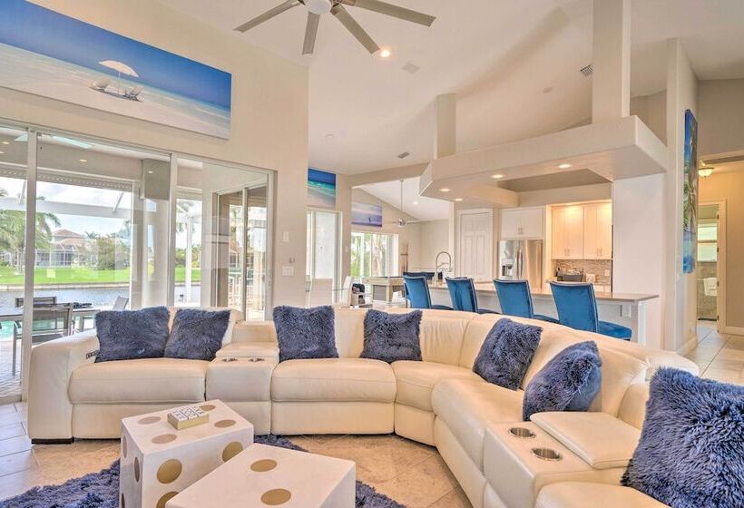 Canalfront Pool & Hot Tub: Home In Cape Coral