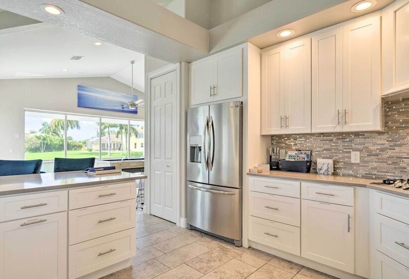 Canalfront Pool & Hot Tub: Home In Cape Coral