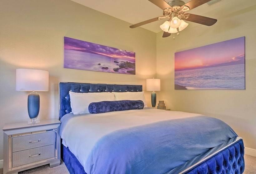 Canalfront Pool & Hot Tub: Home In Cape Coral