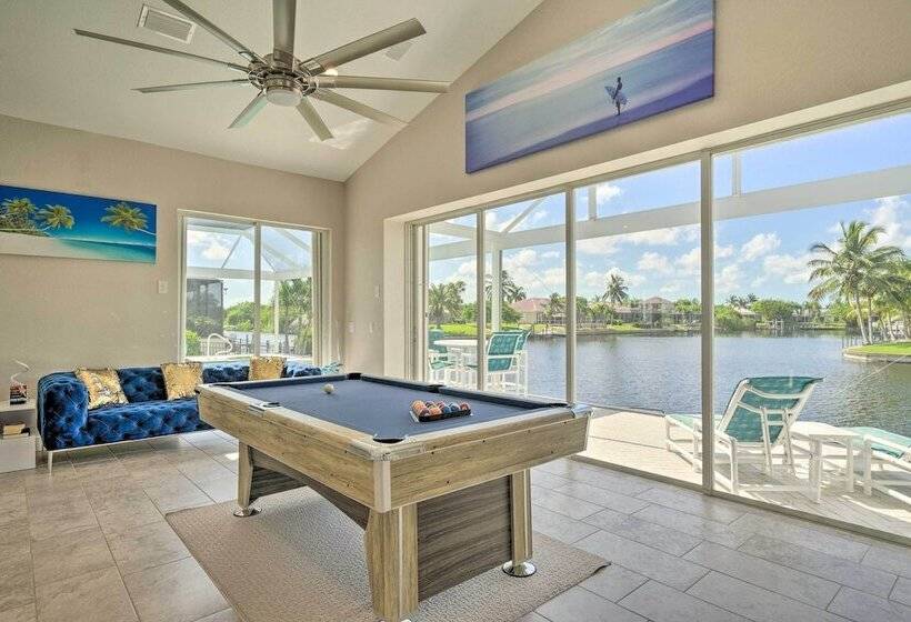 Canalfront Pool & Hot Tub: Home In Cape Coral