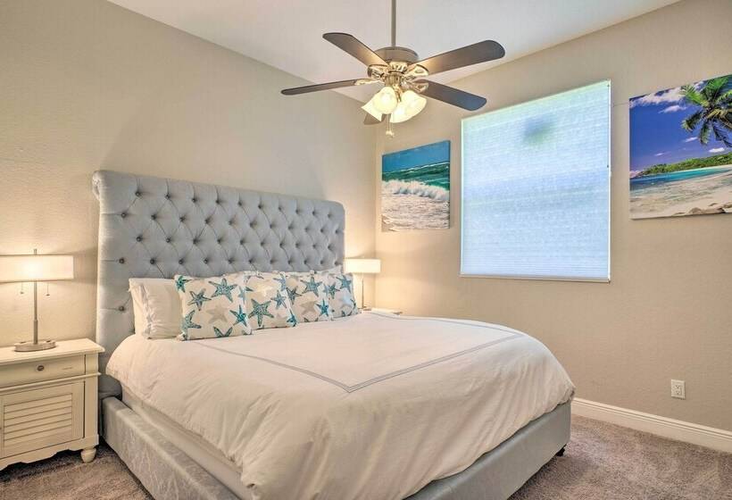 Canalfront Pool & Hot Tub: Home In Cape Coral