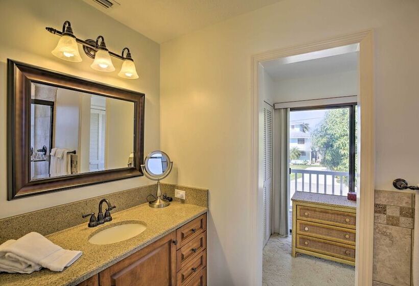 Private Pool & Deck: Canalfront St James City Home