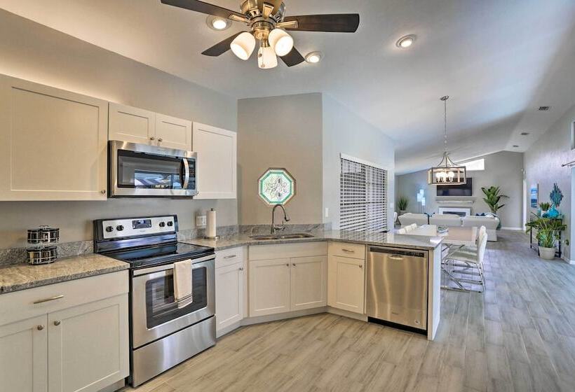 Cape Coral Home W/ Heated Pool, Dock & Gulf Access