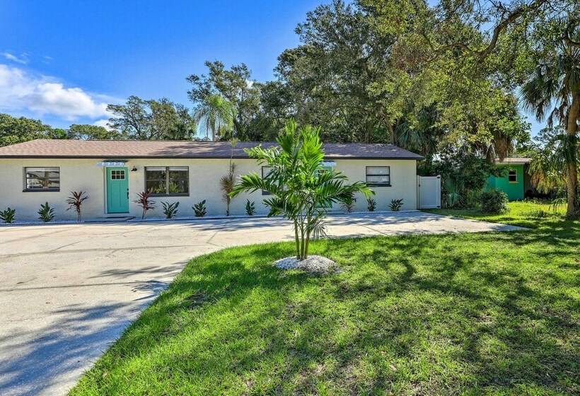 Central Gulfport Home < 1 Mi To The Beach!