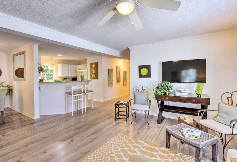 Patio & Gas Grill: Charming Bluffton Escape!