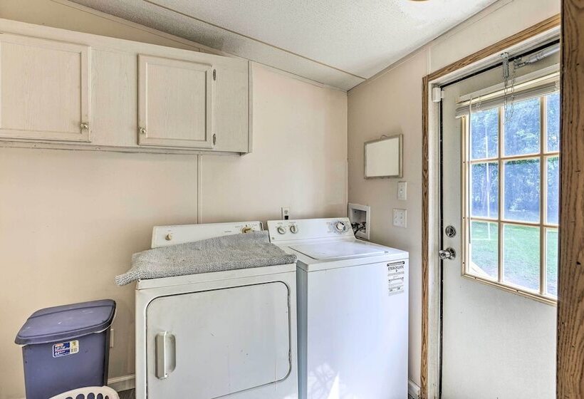 Charming Countryside Home W/ Covered Porch!