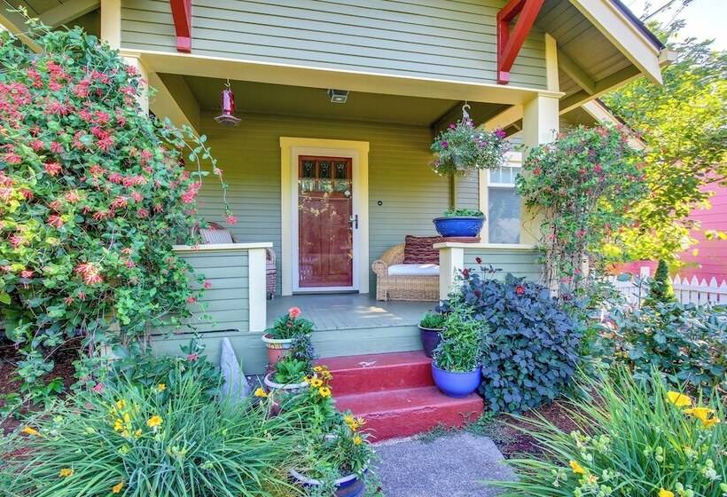 Charming Eugene Vacation Home: 1 Mi To Dtwn!