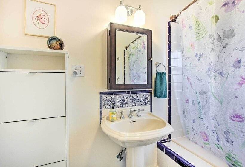 Charming Eugene Vacation Home: 1 Mi To Dtwn!