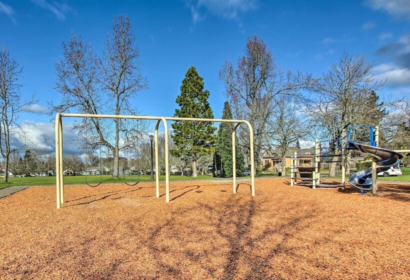 Charming Eugene Vacation Home: 1 Mi To Dtwn!