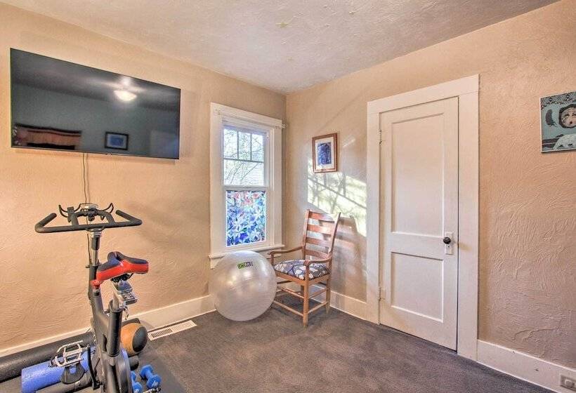Charming Eugene Vacation Home: 1 Mi To Dtwn!