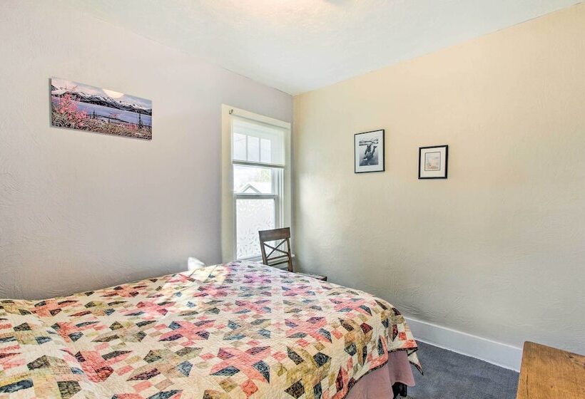 Charming Eugene Vacation Home: 1 Mi To Dtwn!