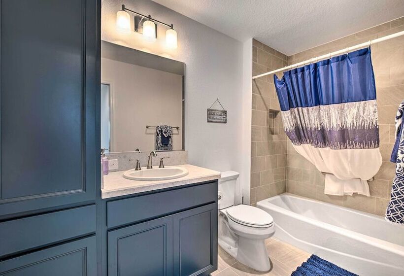 Home In The Villages: Golf Cart & Amenity Access