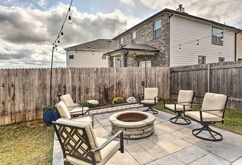 Charming Home Near Austin W/ Grill & Porch!